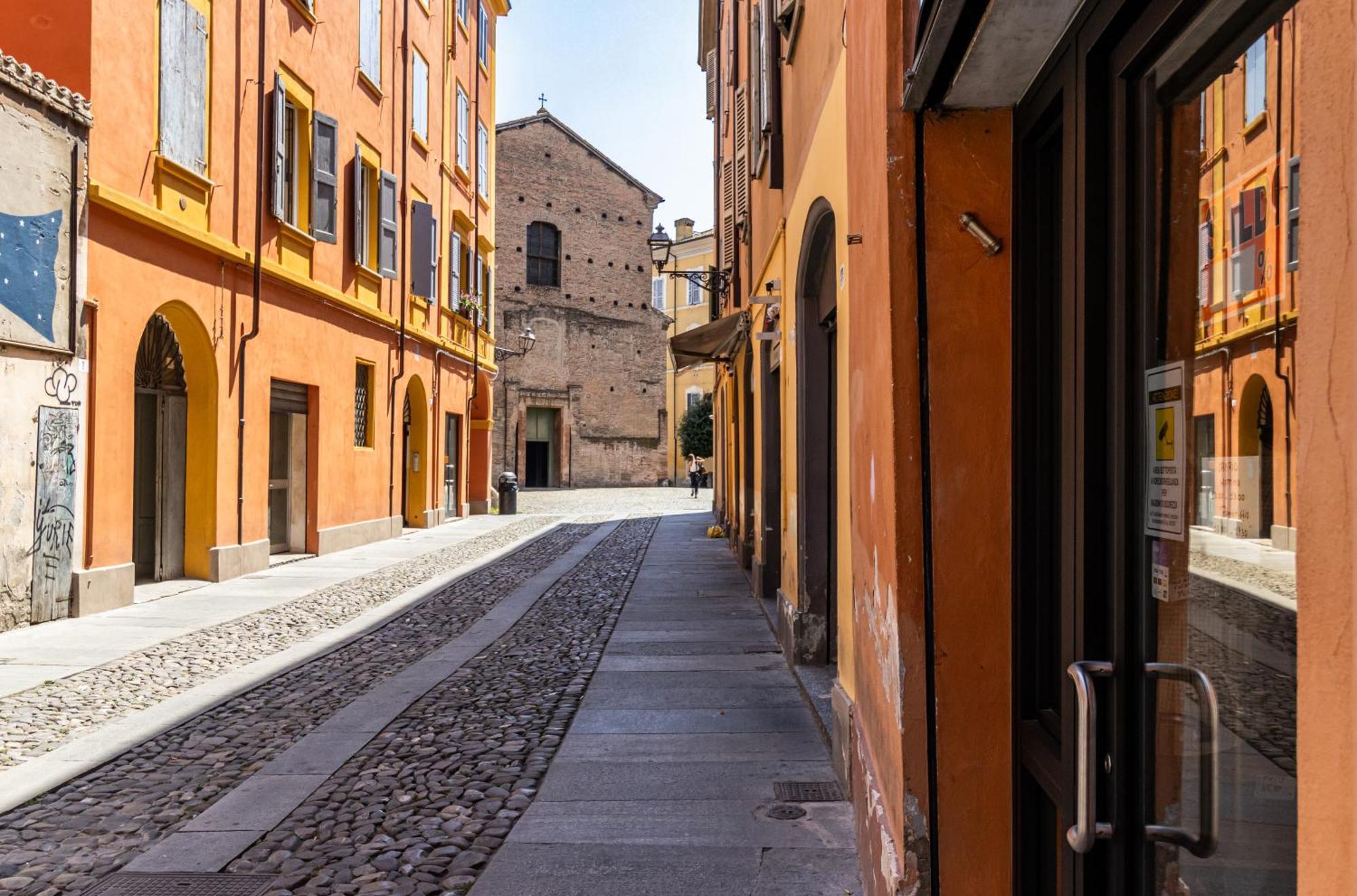 Suite Modena Al Centro - Affitti Brevi Italia Exterior photo