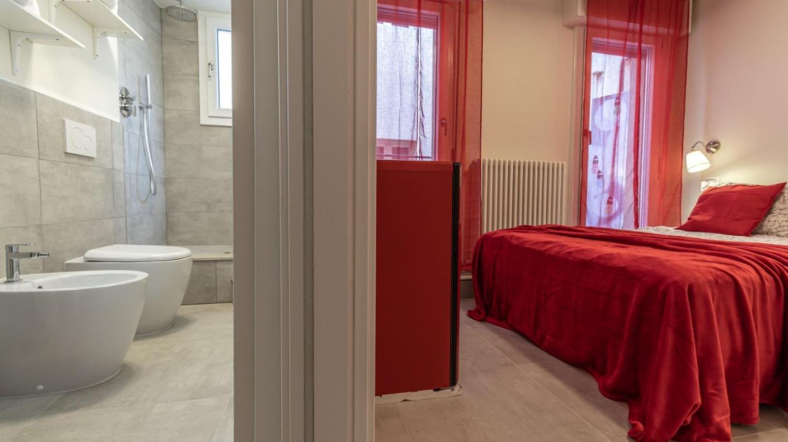 Suite Modena Al Centro - Affitti Brevi Italia Exterior photo
