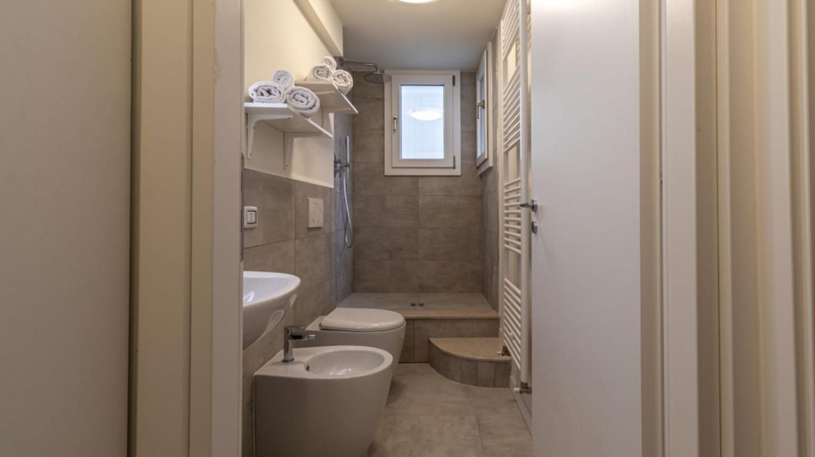 Suite Modena Al Centro - Affitti Brevi Italia Exterior photo